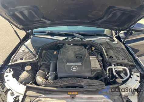 2017 Mercedes-Benz C 300 4Matic из США, поврежденный, VIN 55SWF4KB3HU222509